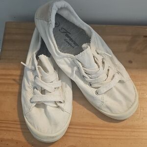 Forever Women's White Sneakers
